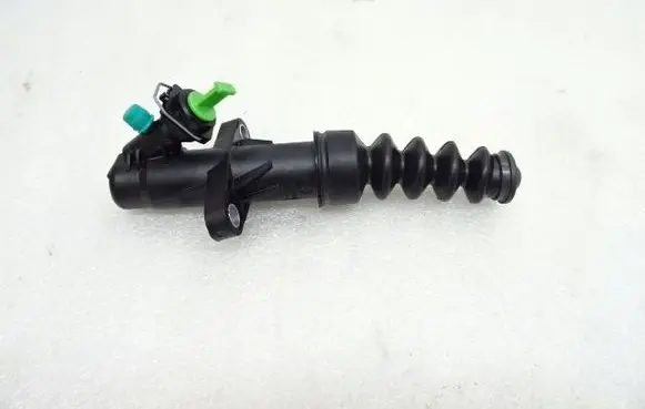 Peugeot 208 II Clutch slave cylinder 9824245080