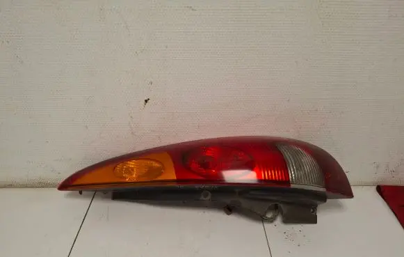 Nissan Almera Tino Rear/tail lights