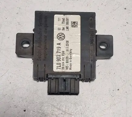Volkswagen Touareg I Alarm control unit/module 7L0907719A 28024252FGU H05VS0020