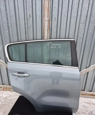 KIA Sportage Rear door 