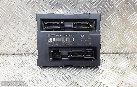 Audi A4 S4 B8 8K Comfort/convenience module 8K0907064DP