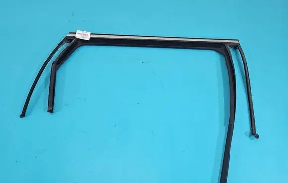 Rubber seal rear door