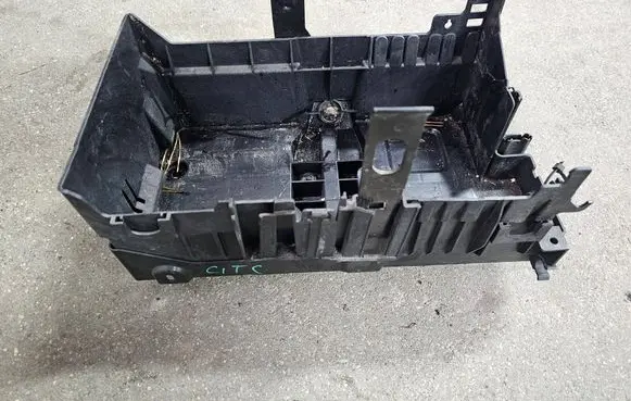 Opel Astra J Battery box tray 13354420