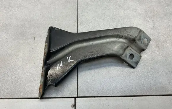 Audi A1 Fender mounting bracket 8X0821135A