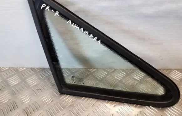 Seat Alhambra (Mk1) Front triangle window/glass 