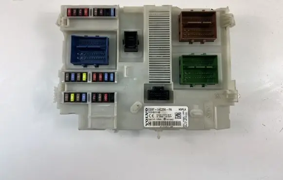 Volvo S60 Fuse box set CG9T14C256FA 31314511AB