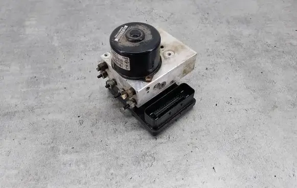 Volvo XC90 ABS Pump 30714956