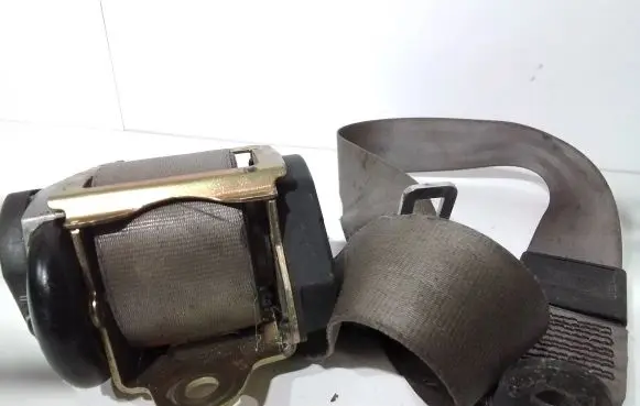 Audi A6 S6 C5 4B Front seatbelt 560586001