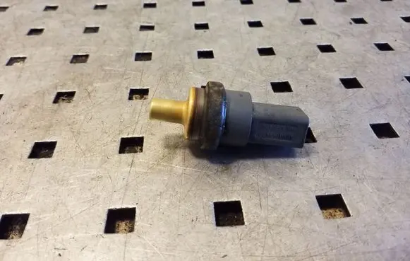 Volkswagen Sharan Coolant temperature sensor 06A915501