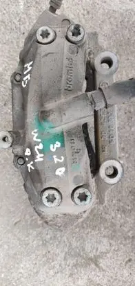 Mercedes-Benz E W211 Front brake caliper