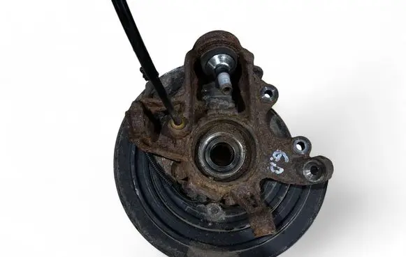 Rear wheel hub spindle/knuckle