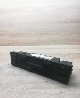 BMW 5 E39 Climate control unit 8375557
