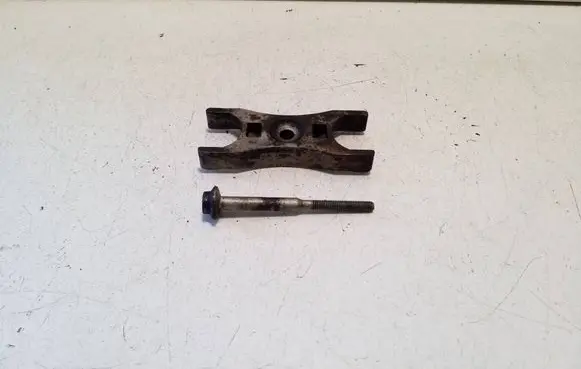 Volkswagen Crafter Fuel Injector clamp holder 04L216