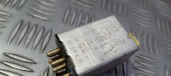 Mercedes-Benz E W123 Other relay 1078200110