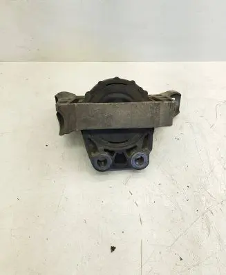 Volvo V50 Engine mount bracket 7m516f012 326c24