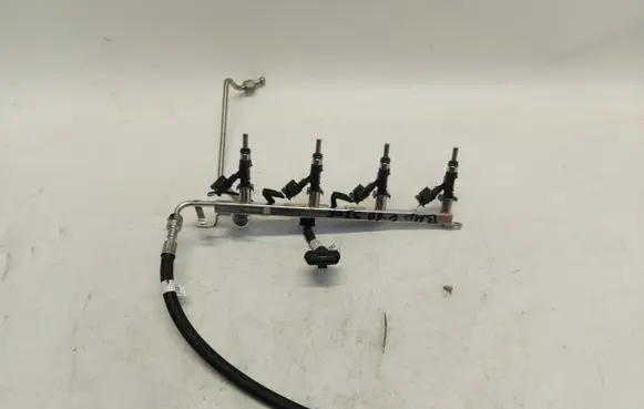 BMW 5 G60 Fuel main line pipe 8489602