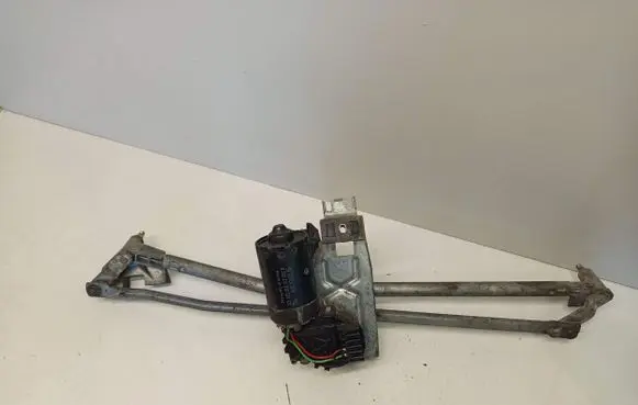 Audi A6 S6 C4 4A Front wiper linkage and motor 0390241330 4A1955023C