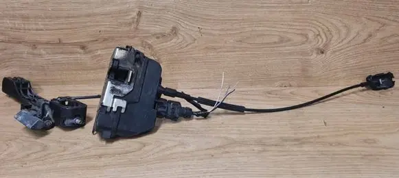 Renault Laguna II Front door lock 8200004747 ABF541 000158