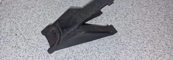 BMW 5 E34 Radiator mount bracket 1709332