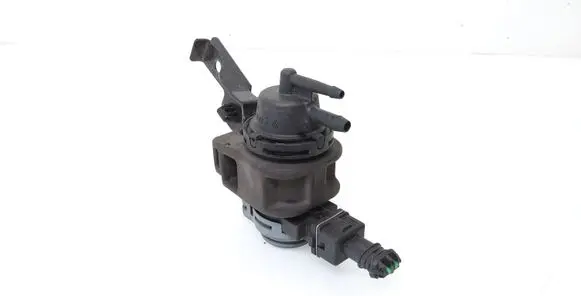 Nissan Qashqai Turbo solenoid valve 8200575400