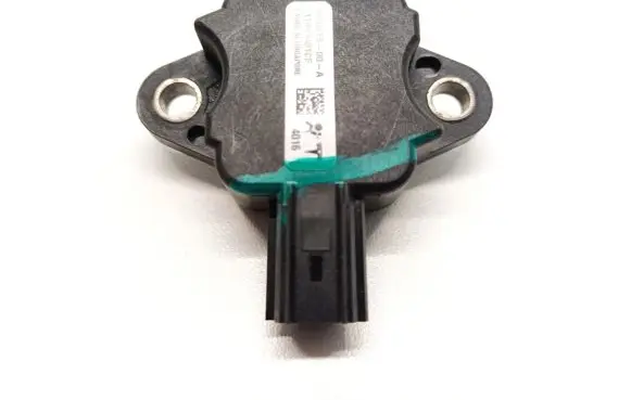Tesla Model S Airbag deployment crash/impact sensor 1005275-00-A