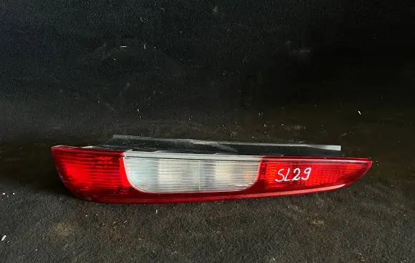 Ford C-MAX I Rear/tail lights 3M5113N411AA