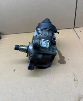 Audi A4 S4 B8 8K Fuel injection high pressure pump 0445010529 03L130755AC