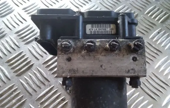Toyota Corolla Verso E121 ABS Pump 0265231484 445100F010A 0265800394