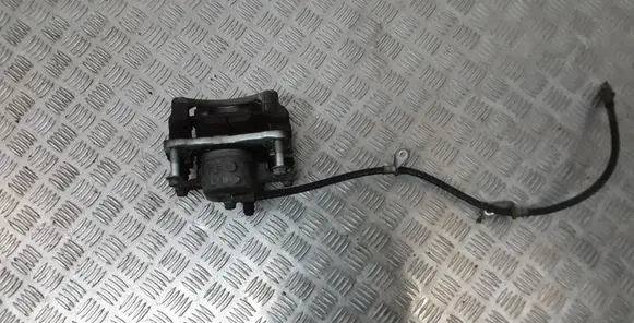 Lexus CT 200H Front brake caliper