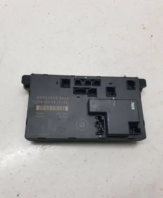 Mercedes-Benz CLS C219 Door control unit/module 2198200626