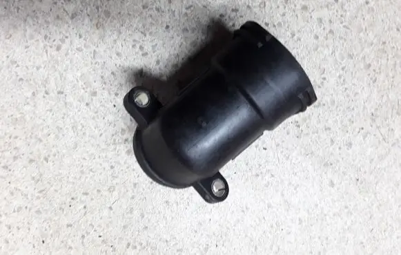 Mercedes-Benz C AMG W205 Engine coolant pipe/hose EG883