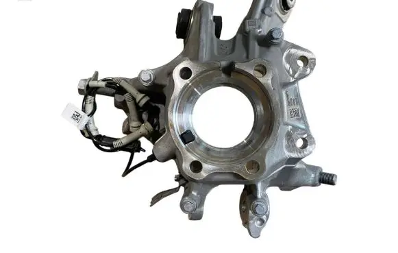 BMW 8 G14 Rear wheel hub spindle/knuckle 6850563