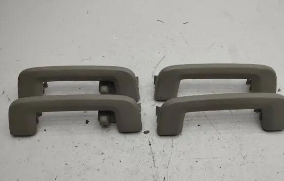 Volvo V50 A set of handles for the ceiling 