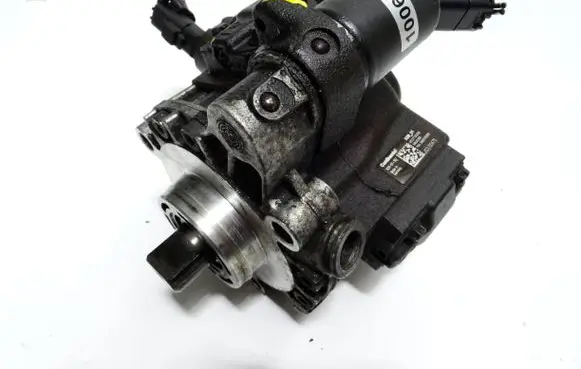 Volvo S40 Fuel injection high pressure pump 9685705080 A2C27100268 5WS40380