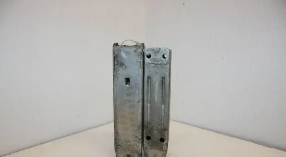Audi A6 S6 C6 4F Front bumper mounting bracket 4F0807134 4F0807133