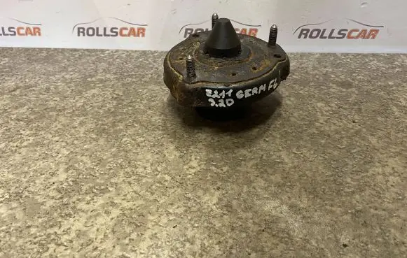 Mercedes-Benz E W211 Front upper strut mount 2113200026