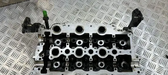 Jaguar XJ X351 Engine head PM9X2Q6C064CA 9X2Q6C064CA