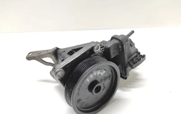 Mercedes-Benz E W212 Power steering pump 7691332150
