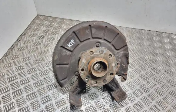 Volkswagen Golf VI Front wheel hub