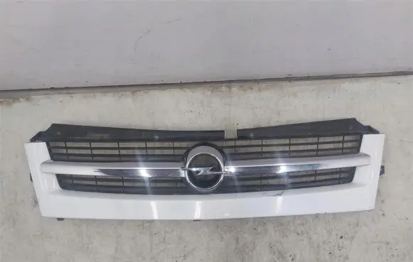 Opel Movano C Front bumper upper radiator grill