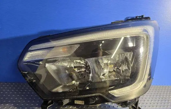 Renault Master III Headlight/headlamp 260607867R