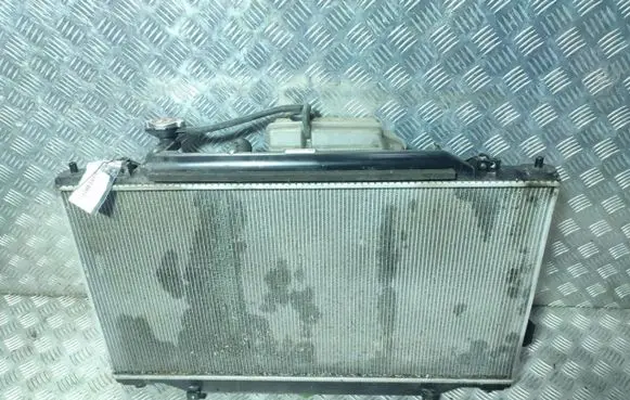 Mazda 3 Coolant radiator