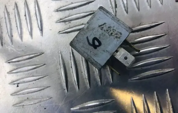 Audi A8 S8 D3 4E Other relay 141951253
