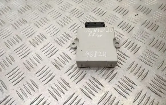 Toyota Avensis T250 Window wiper relay 150696