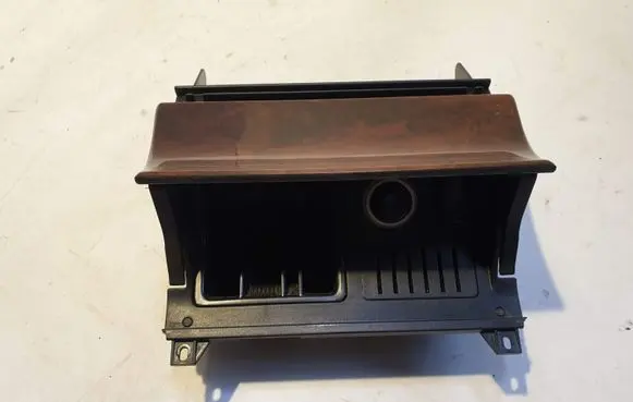 Mercedes-Benz E W210 Car ashtray