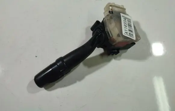 Toyota Avensis Verso Indicator stalk 173650