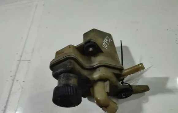 Mazda 3 I Power steering fluid tank/reservoir 