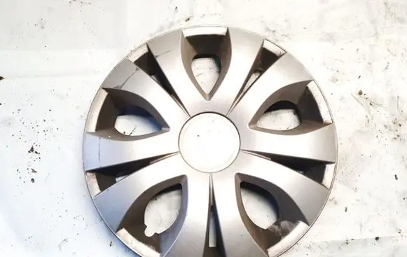 Mitsubishi Lancer R14 wheel hub/cap/trim 7210765004