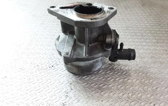 Volvo S40, V40 Vacuum pump 53614800