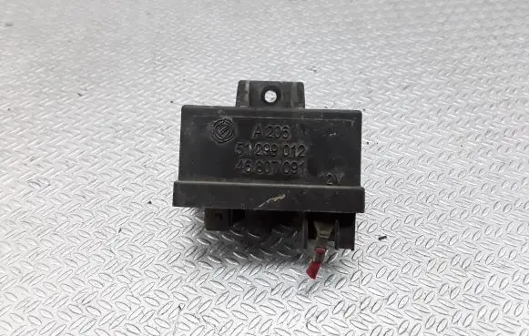 Fiat Idea Glow plug pre-heat relay 51299012